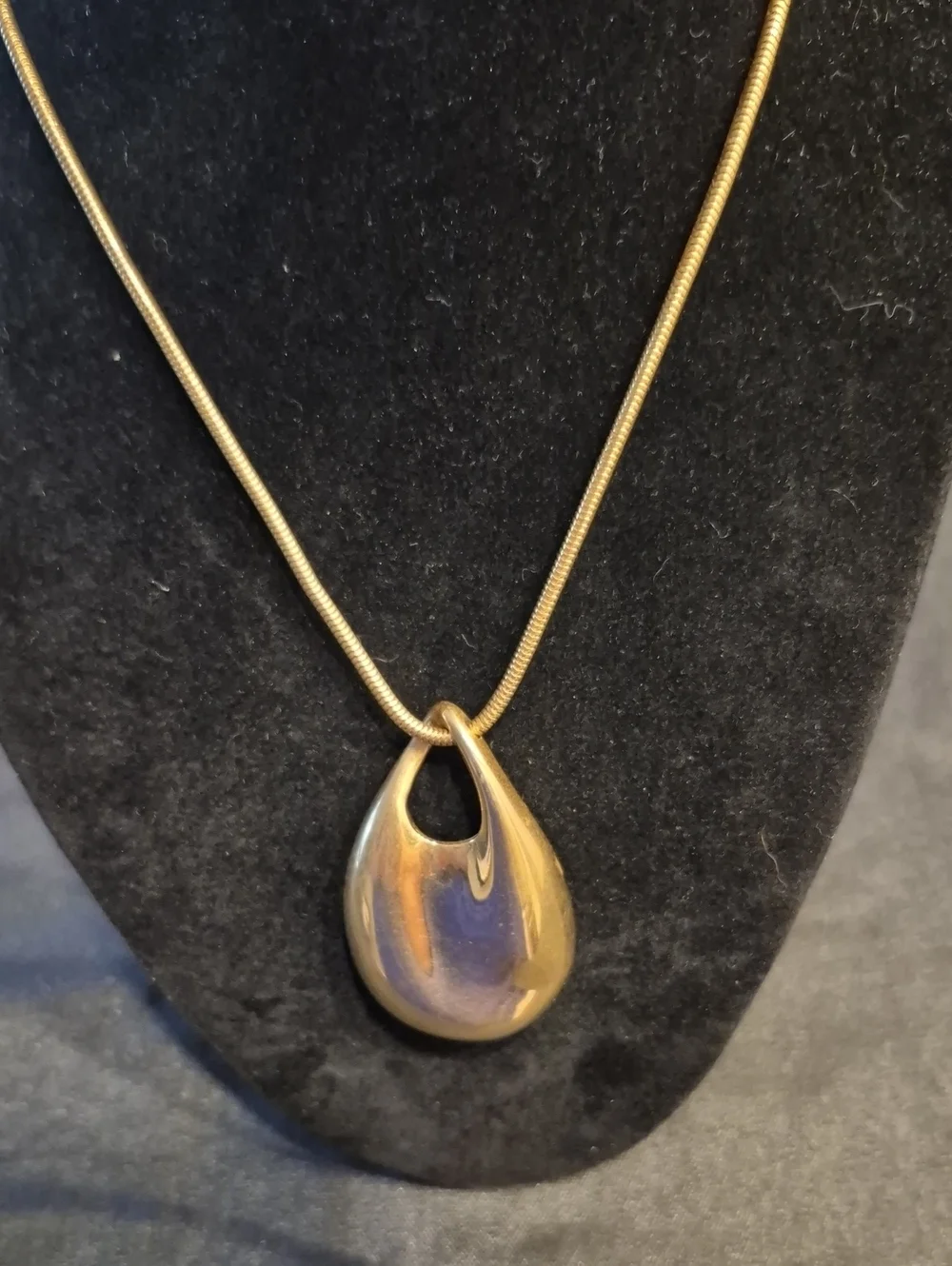 Vintage Trifari Gold Teardrop Pendant Necklace On Snake Chain